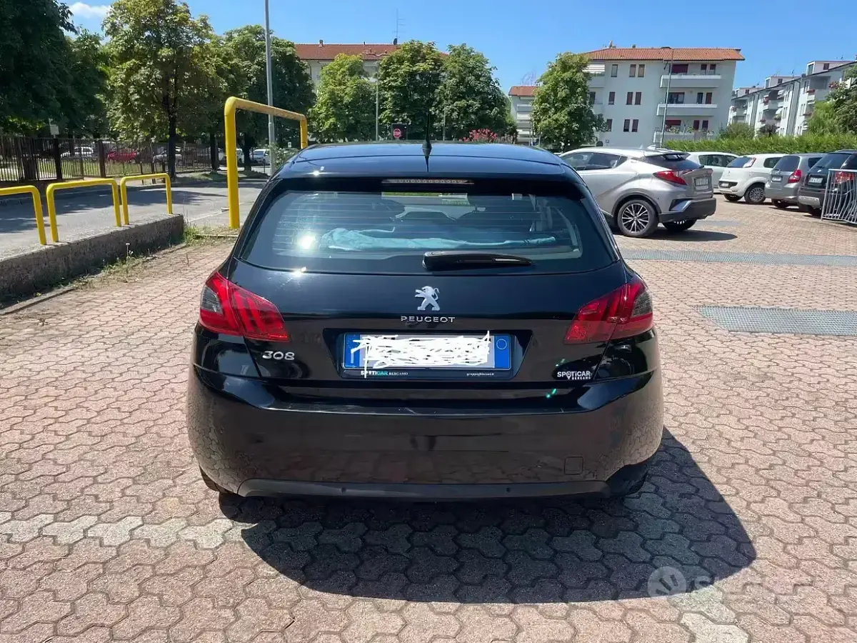 Usata Peugeot 308 131 CV (96 kW) 2019 Berlina