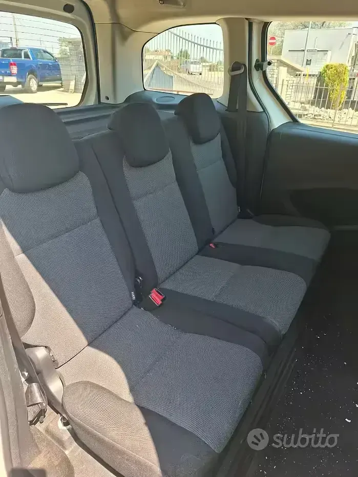Usata Peugeot Partner Tepee Access 75 CV (55 kW) 2017 Bianco Monovolume