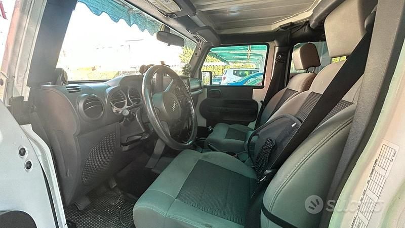 Usata Jeep Wrangler Rubicon 177 CV (130 kW) 2010 Bianco SUV