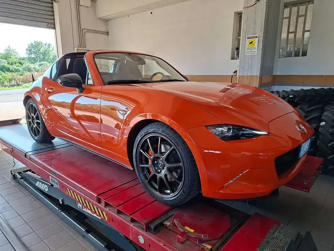 Usata Mazda MX5 184 CV (135 kW) 2019 Arancione Cabrio