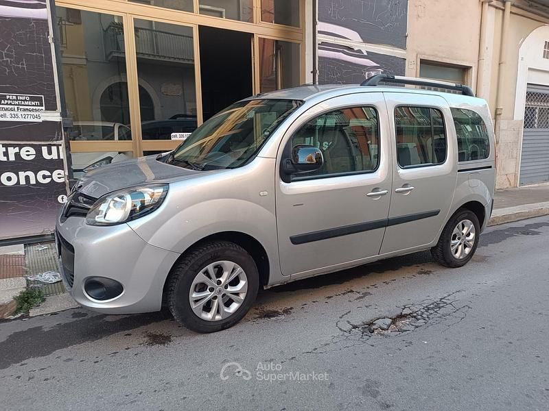 Usata Renault Kangoo LIMITED 95 CV (69 kW) 2019 Grigio Monovolume