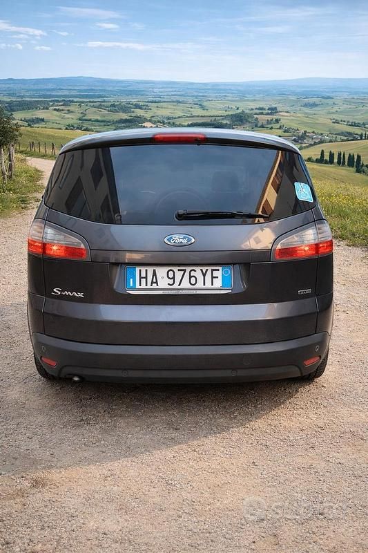 Usata Ford S-MAX Titanium 145 CV (106 kW) 2007 Grigio Monovolume