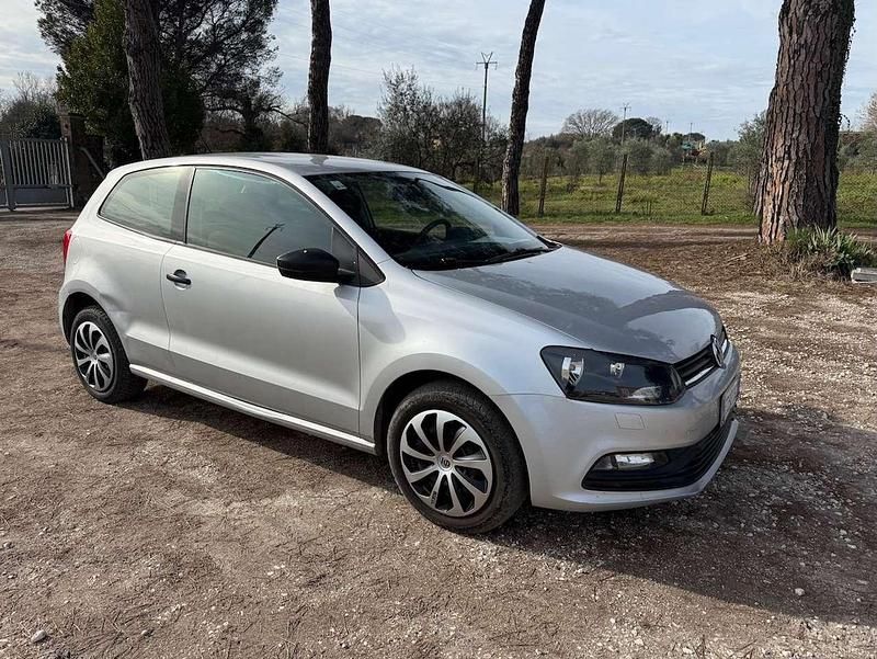 Usata VW Polo Trendline 75 CV (55 kW) 2016 Grigio Berlina