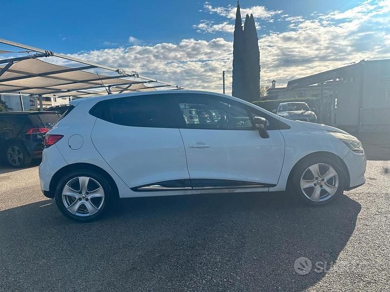 Usata Renault Clio IV 89 CV (65 kW) 2012 Bianco Berlina