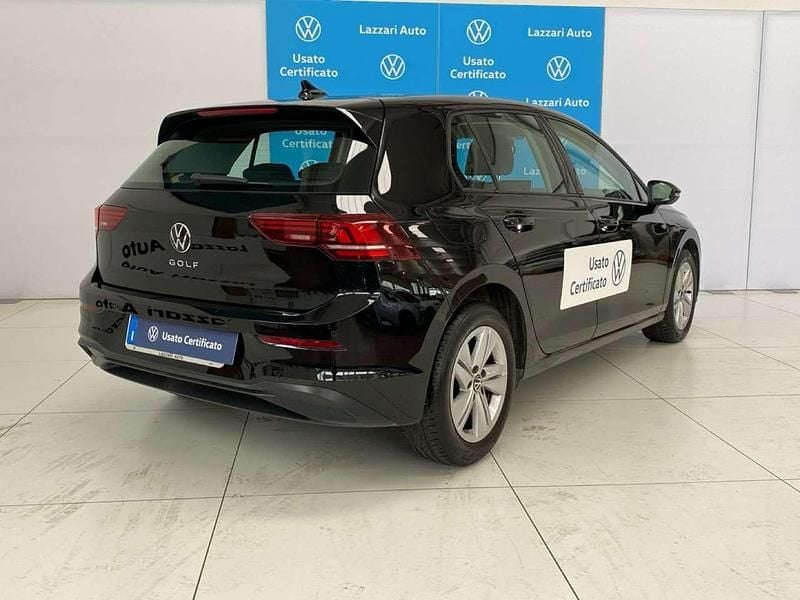 Usata VW Golf VIII Life 116 CV (85 kW) 2025 Nero Berlina