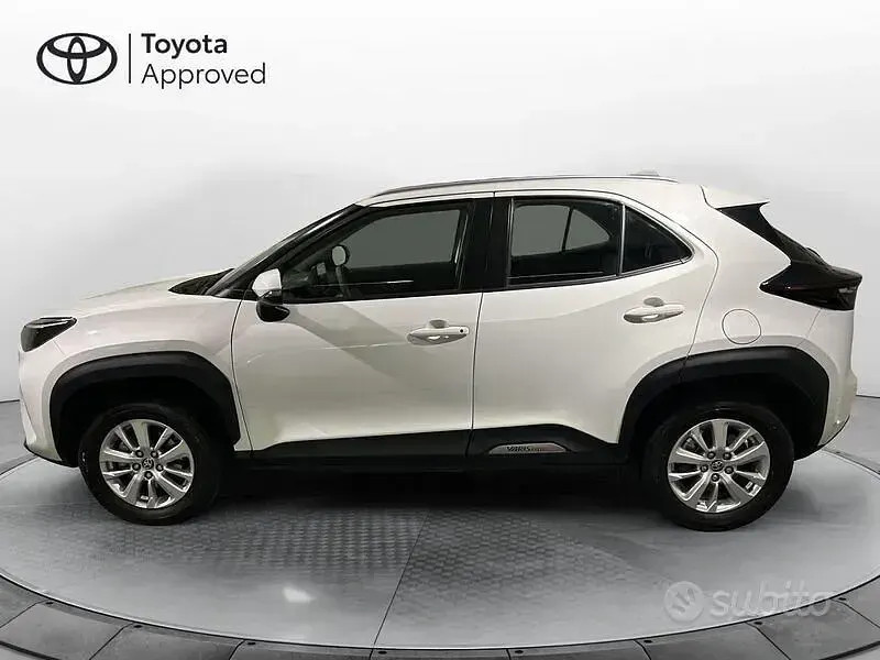 Second-hand Toyota Yaris Cross Trend 116 CP (85 kW) 2022 Alb SUV