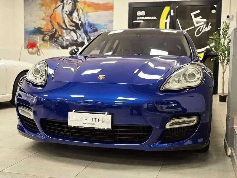 Aqua blue metallic Usata 2009 Porsche Panamera Turbo Tre volumi | 36.299 € (Buon prezzo) - Immagine 1/4