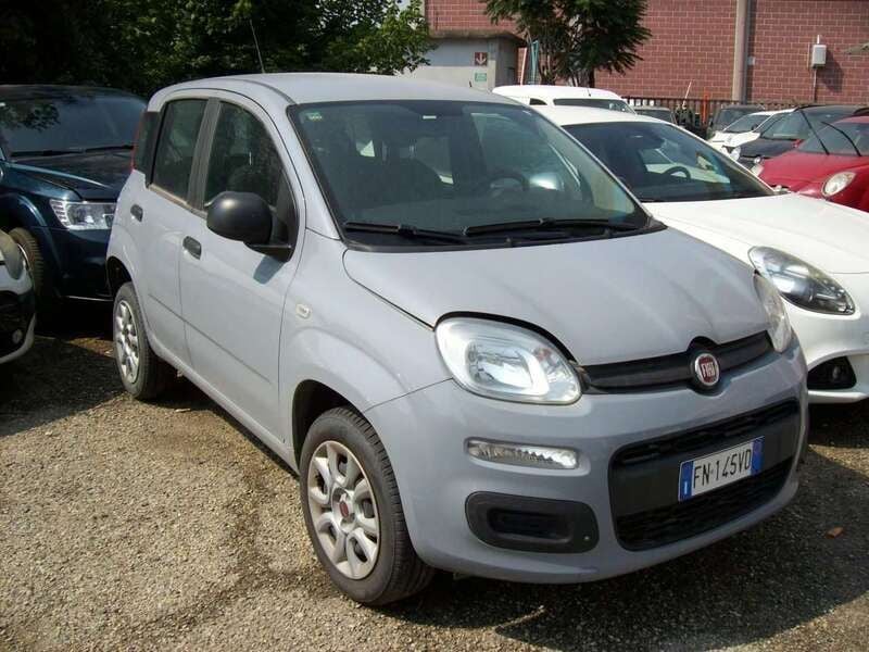 Grigio moda Usata 2018 Fiat Panda Easy Due volumi | 7500 € (Buon prezzo) - Immagine 1/4