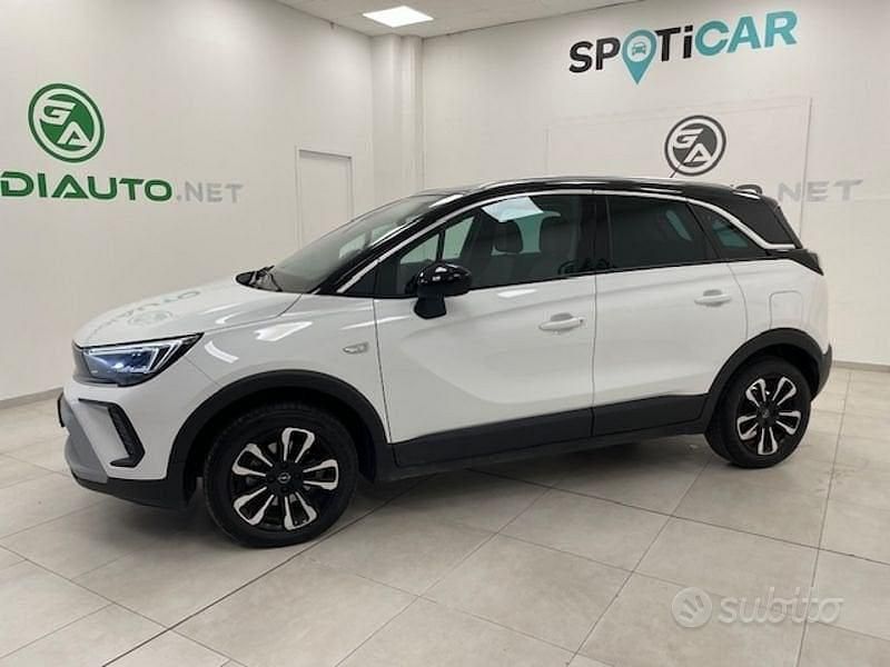 Occasion Opel Crossland Elegance 110 ch (80 kW) 2024 Gris SUV