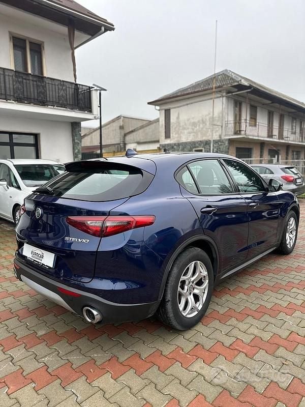 Usata Alfa Romeo Stelvio Business 160 CV (117 kW) 2020 Blu SUV
