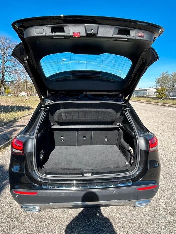 Usata Mercedes GLA200 150 CV (110 kW) 2022 SUV