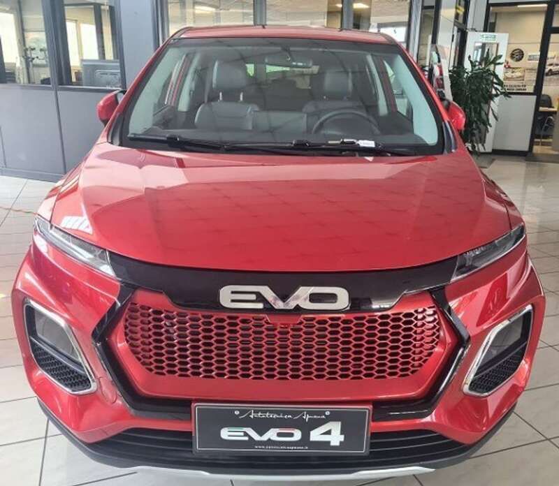 Usata EVO Evo 4 83 kW (114 CV) 2023 Rosso SUV