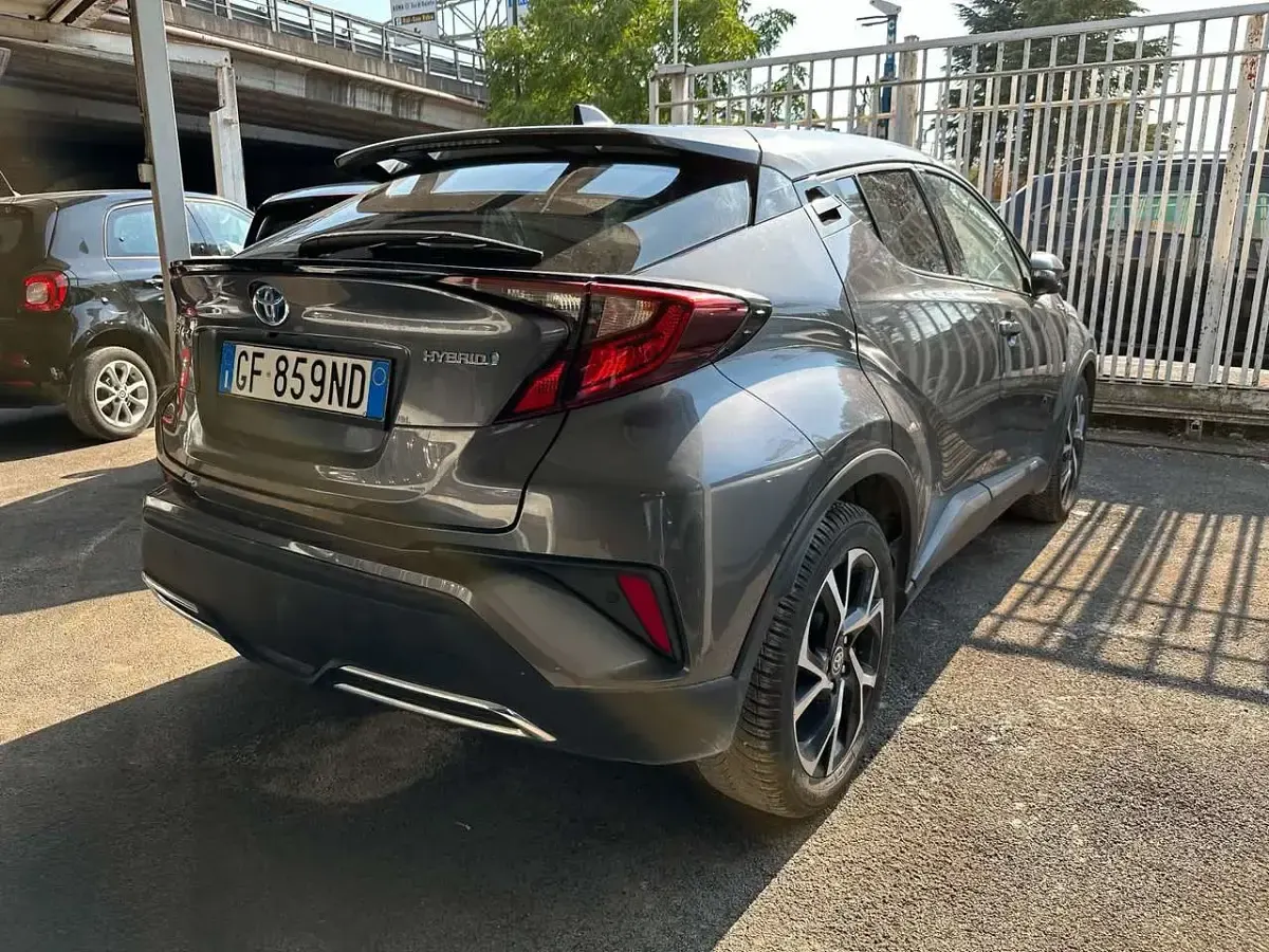 Usata Toyota C-HR Comfort 152 CV (111 kW) 2021 Grigio SUV
