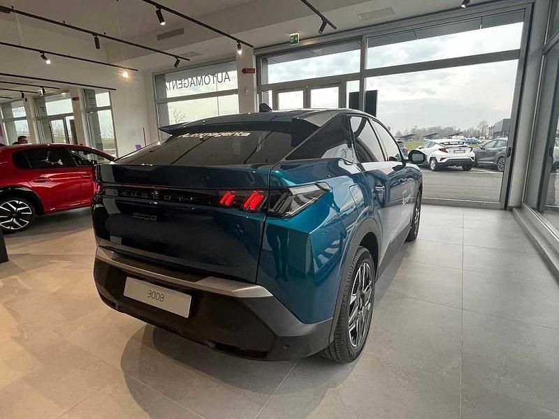 Usata Peugeot 3008 Allure 136 CV (100 kW) 2024 Blu obsession SUV