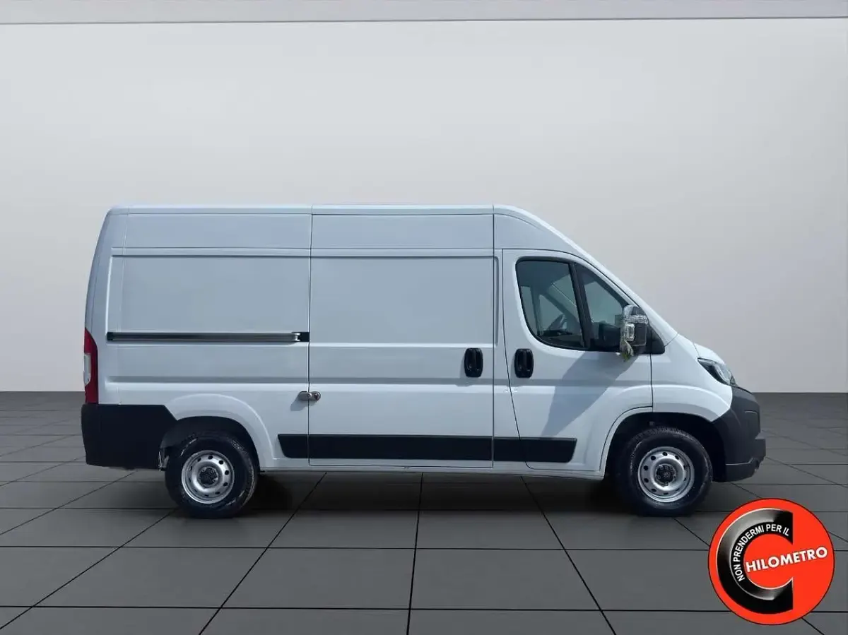 Usata Peugeot Boxer 140 CV (102 kW) 2024 Bianco Furgone