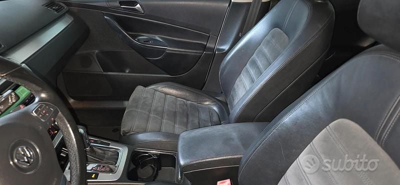 Usata VW Passat Highline 143 CV (105 kW) 2010 Grigio Station wagon
