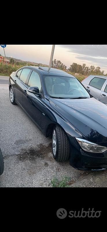 Usata BMW 320 184 CV (135 kW) 2013 Blu Berlina