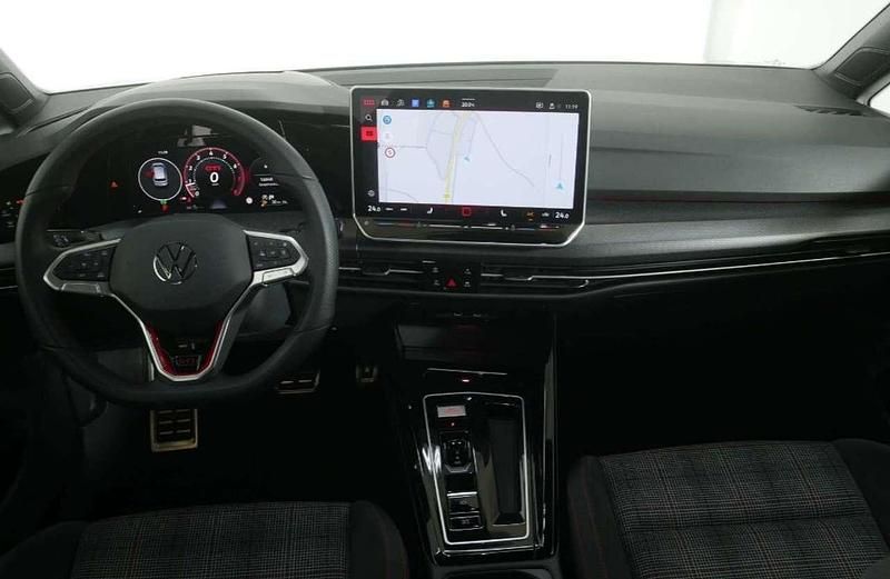 Usata VW Golf VIII GTI 265 CV (194 kW) 2025 Pure white Berlina