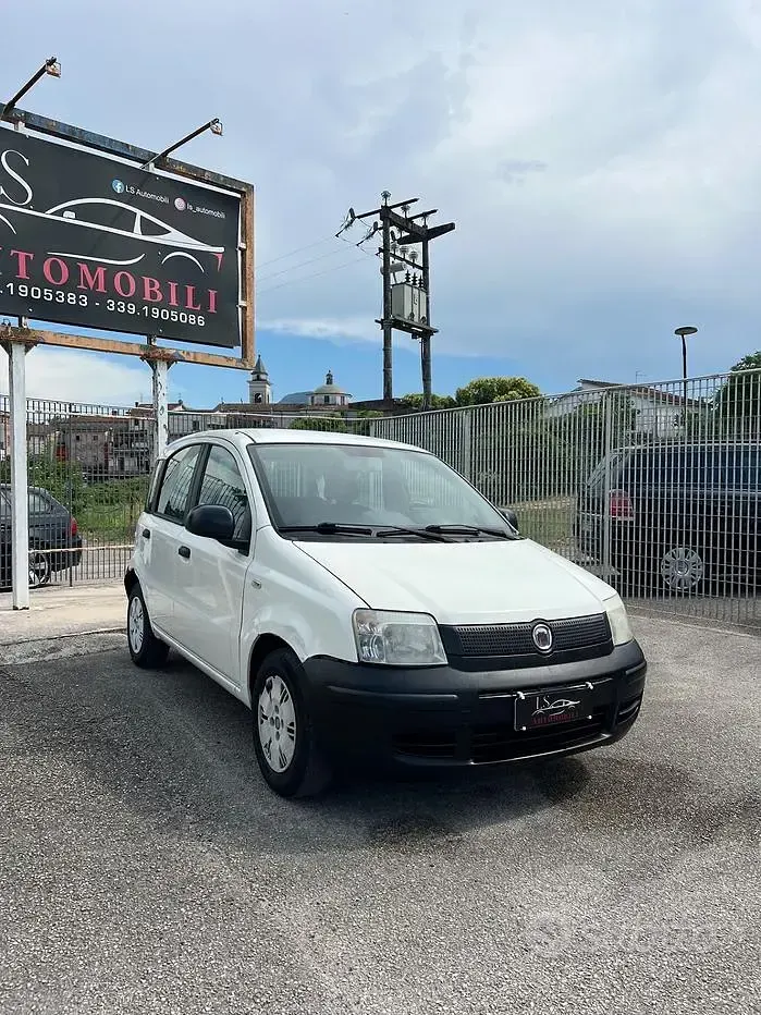 Usata Fiat Panda Active 54 CV (39 kW) 2009 Bianco Utilitaria
