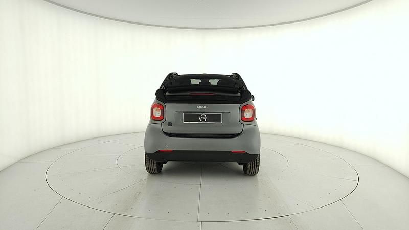 Usata Smart ForTwo Electric Drive Passion 60 kW (82 CV) 2019 Grigio Cabrio