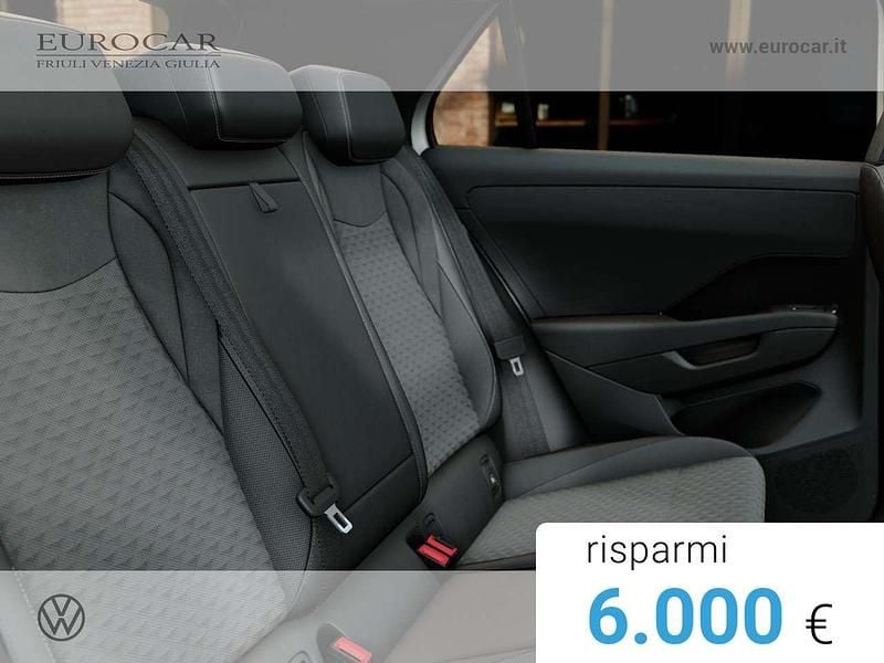 Nuova VW T-Roc R-line 150 CV (110 kW) 2026 Pure white nero SUV