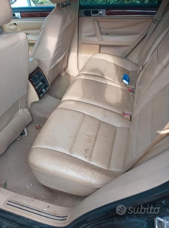 Usata VW Touareg R 174 CV (127 kW) 2024 Nero SUV