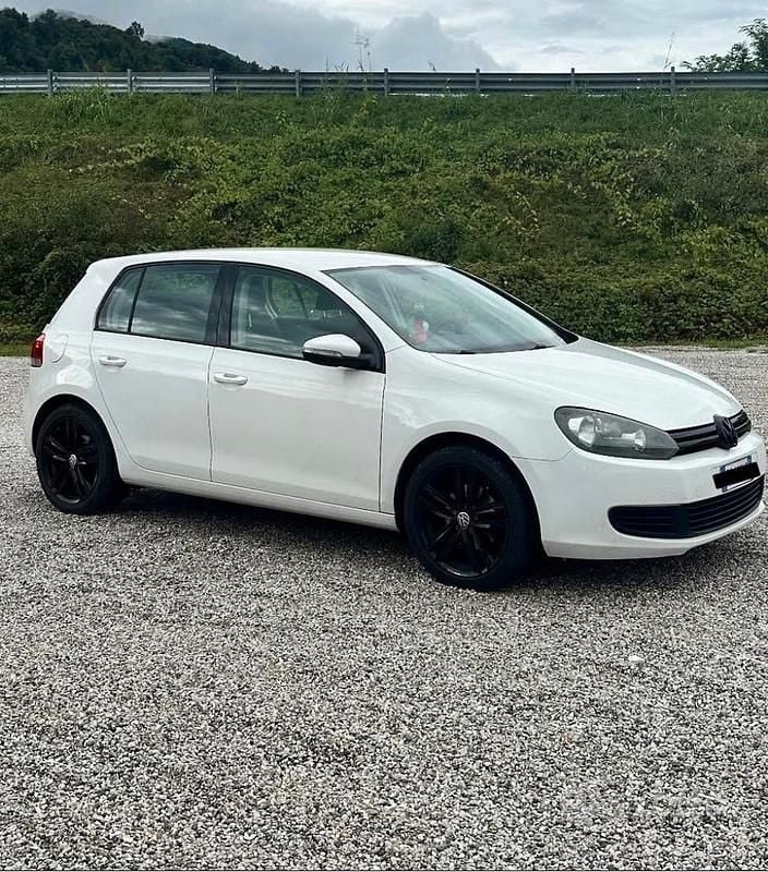 Usata VW Golf VI 122 CV (89 kW) 2011 Bianco Utilitaria