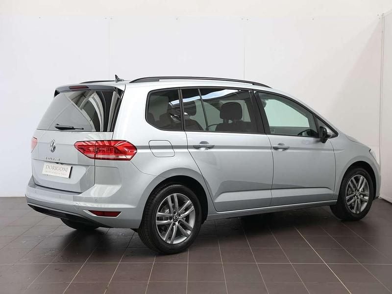 Nuova VW Touran Business 150 CV (110 kW) 2026 Dolomite silver metallizzato Monovolume