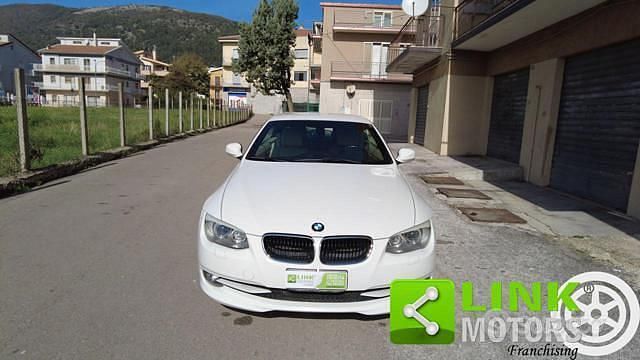 Usata BMW 320 Cabriolet Efficient Dynamics 184 CV (135 kW) 2012 Bianco Cabrio