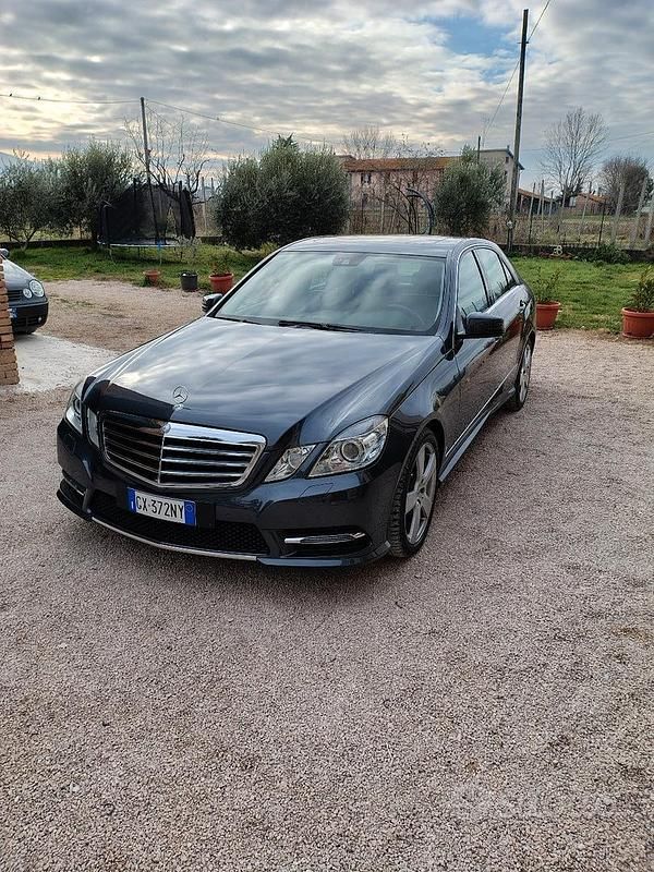 Usata Mercedes E200 2013 Grigio Berlina