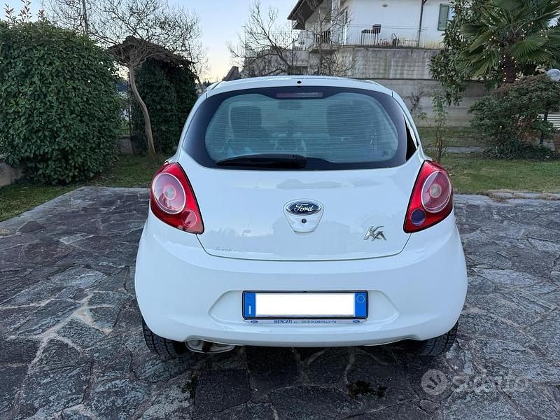 Occasion Ford Ka 69 ch (50 kW) 2014 Blanc Citadine