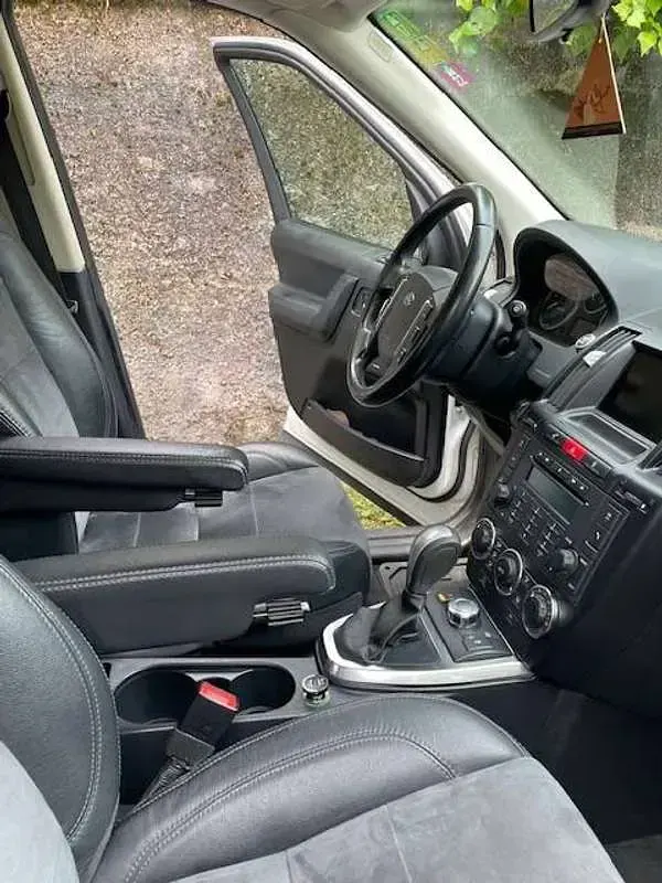 Usata Land Rover Freelander 2 190 CV (139 kW) 2012 Bianco SUV