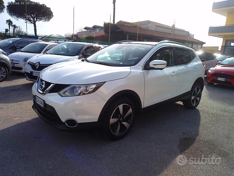 Usata Nissan Qashqai Tekna 110 CV (80 kW) 2014 Bianco SUV