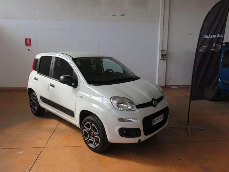 Occasion Fiat Panda 4x4 84 ch (61 kW) 2022 Blanc Citadine