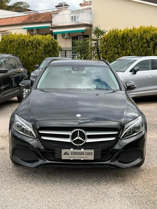 Usata Mercedes C180 Business 116 CV (85 kW) 2017 Nero Station wagon