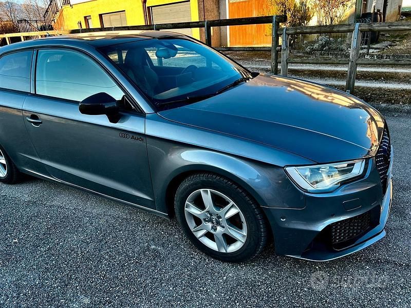 Usata Audi A3 Ambition 150 CV (110 kW) 2012 Grigio Utilitaria
