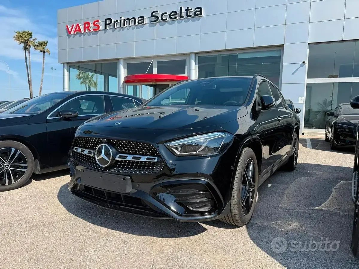 Usata Mercedes GLA200 AMG line 150 CV (110 kW) 2025 Nero SUV