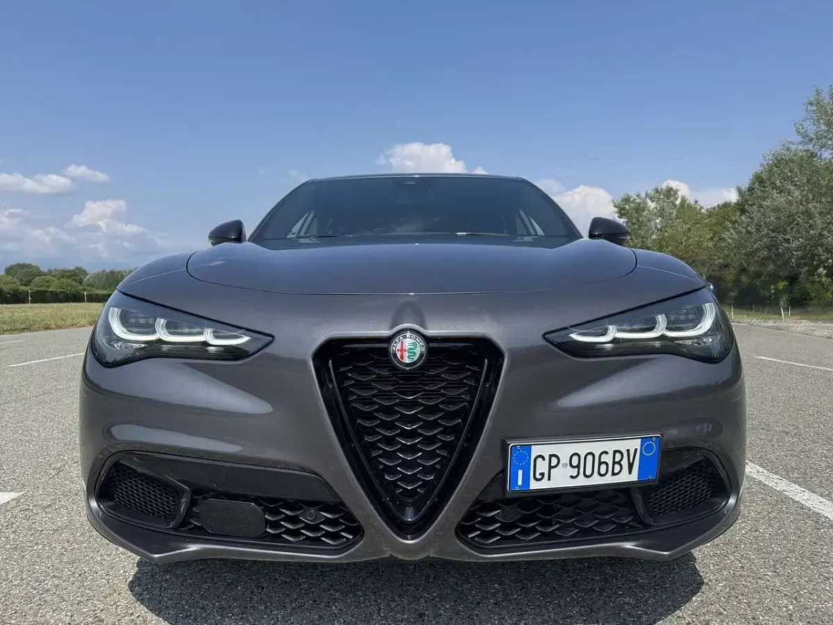 Usata Alfa Romeo Stelvio Sprint 160 CV (117 kW) 2023 Grigio SUV