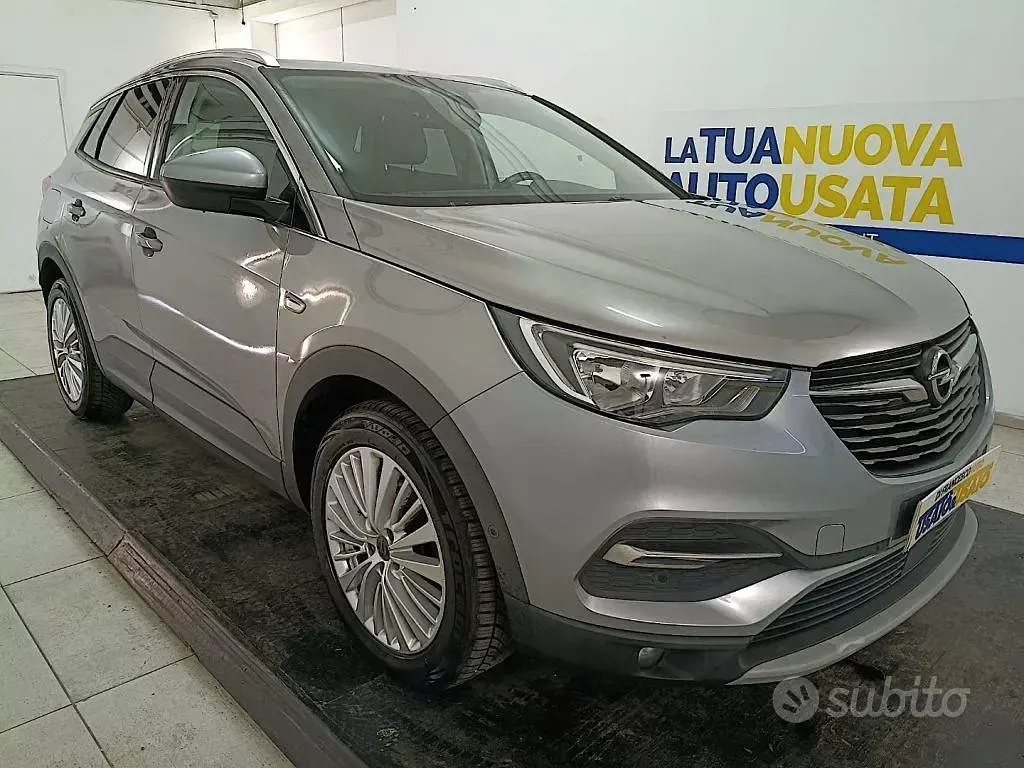 Usata Opel Grandland X S 120 CV (88 kW) 2018 Grigio metallizzato SUV