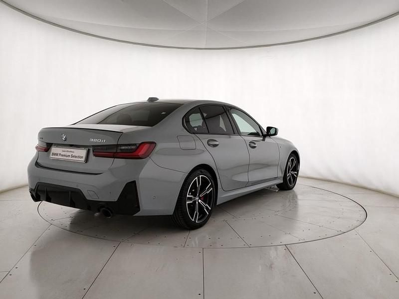Begagnad BMW 320e M Sport 190 HK (139 kW) 2025 Grå Sedan