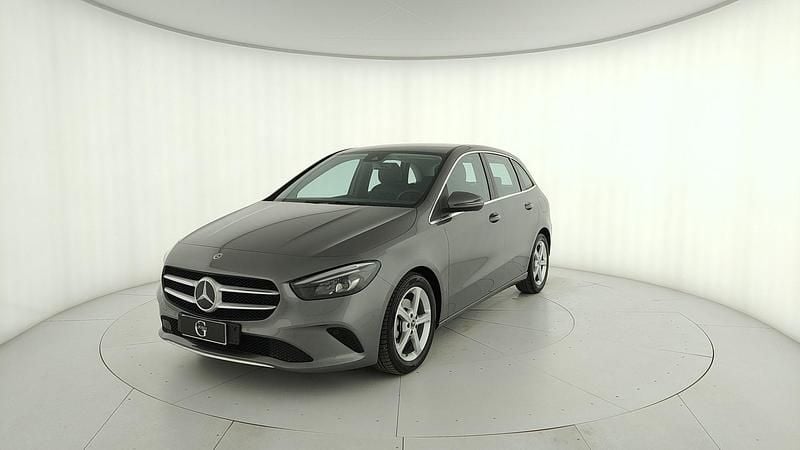 Usata Mercedes B180 116 CV (85 kW) 2022 Grigio Monovolume