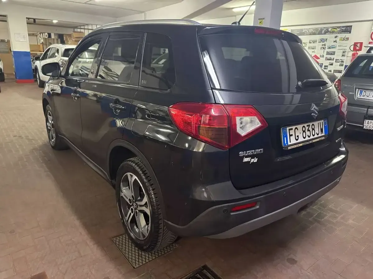 Usata Suzuki Vitara 120 CV (88 kW) 2017 Nero SUV