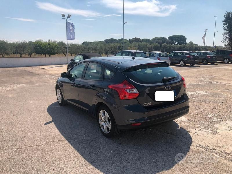 Usata Ford Focus Titanium S 125 CV (91 kW) 2013 Blu Berlina