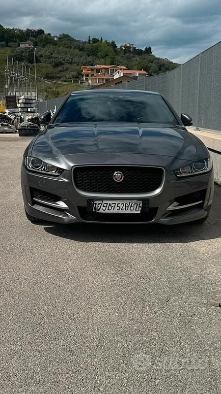Grigio Usata 2018 Jaguar XE R-Sport Tre volumi | 14.000 € (Super prezzo) - Immagine 1/3