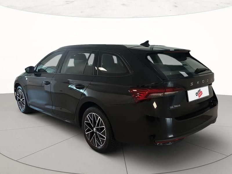 Usata Skoda Octavia Executive 150 CV (110 kW) 2024 Nero tulipano perlato Station wagon
