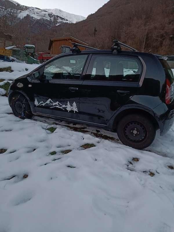 Usata VW up! Highline 68 CV (50 kW) 2016 Utilitaria