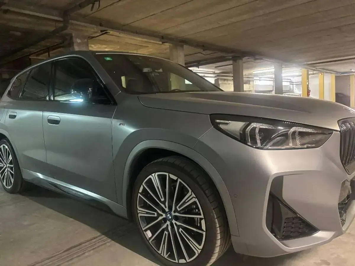 Usata BMW iX1 M Sport 103 kW (141 CV) 2023 Grigio SUV