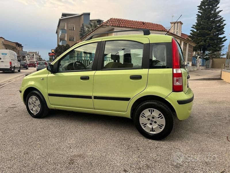 Usata Fiat Panda 70 CV (51 kW) 2004 Verde Utilitaria