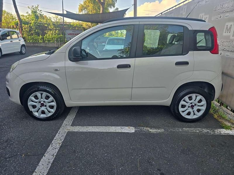 Usata Fiat Panda Lounge 85 CV (62 kW) 2013 Beige Utilitaria