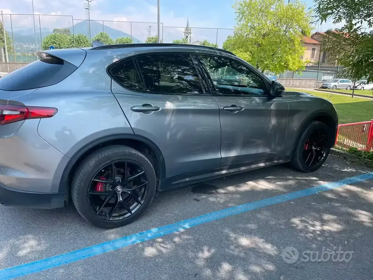 Usata Alfa Romeo Stelvio Tech Edition 280 CV (205 kW) 2020 Grigio SUV
